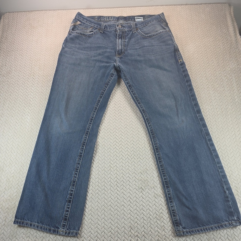 Ariat M-Series M2 Relaxed Fit Straight Leg Jeans Mens 38x30 Medium Wash Blue
